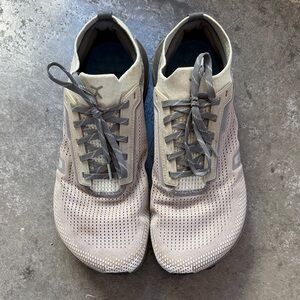 Flux Men's Beige and Gray Athletic Shoes
